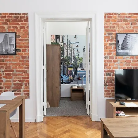 Center Piotrkowska Apartmán *